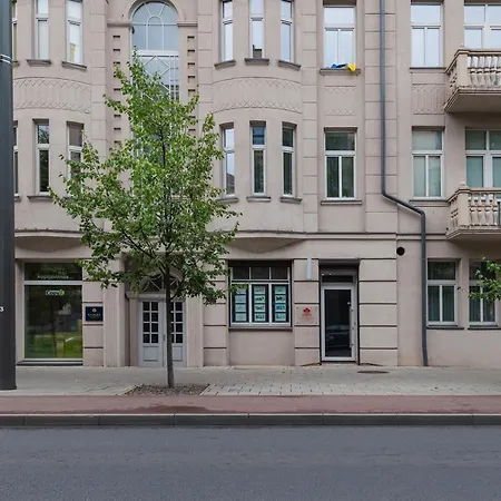 Apartment Freedom Avenue By Polo