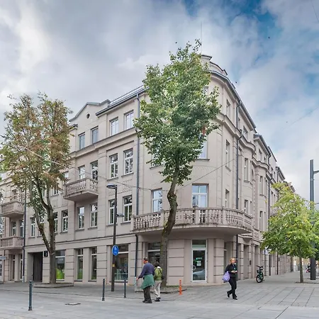 Freedom Avenue By Polo Apartment *