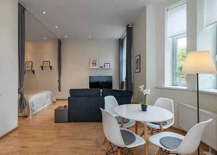 Freedom Avenue By Polo Apartman *